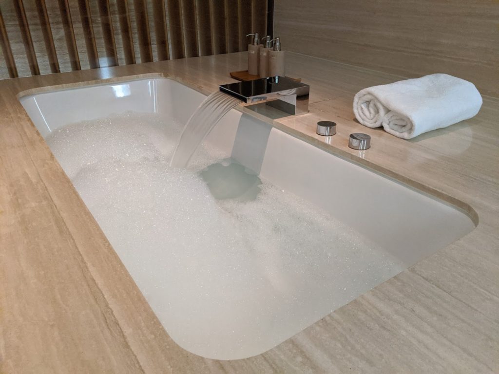 The Wing First Class Cabana Bathtub