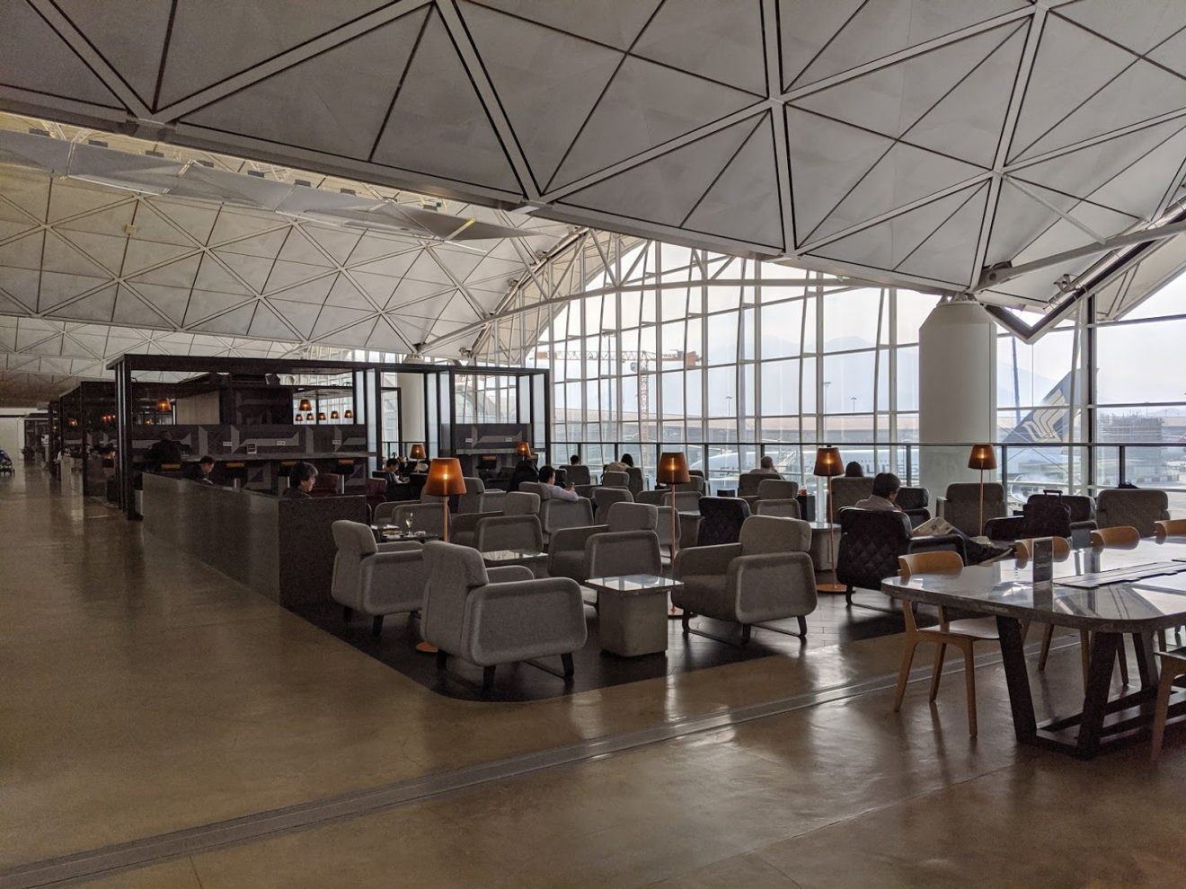 Review: Qantas Hong Kong Lounge