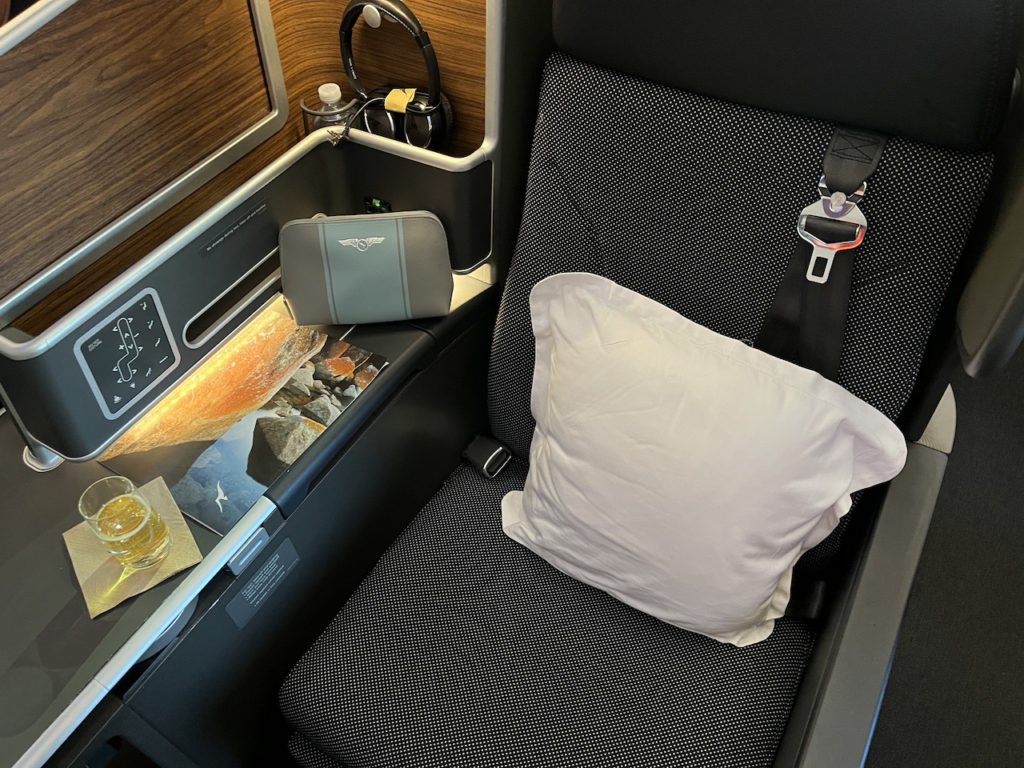 Qantas Business Class Seat A380

