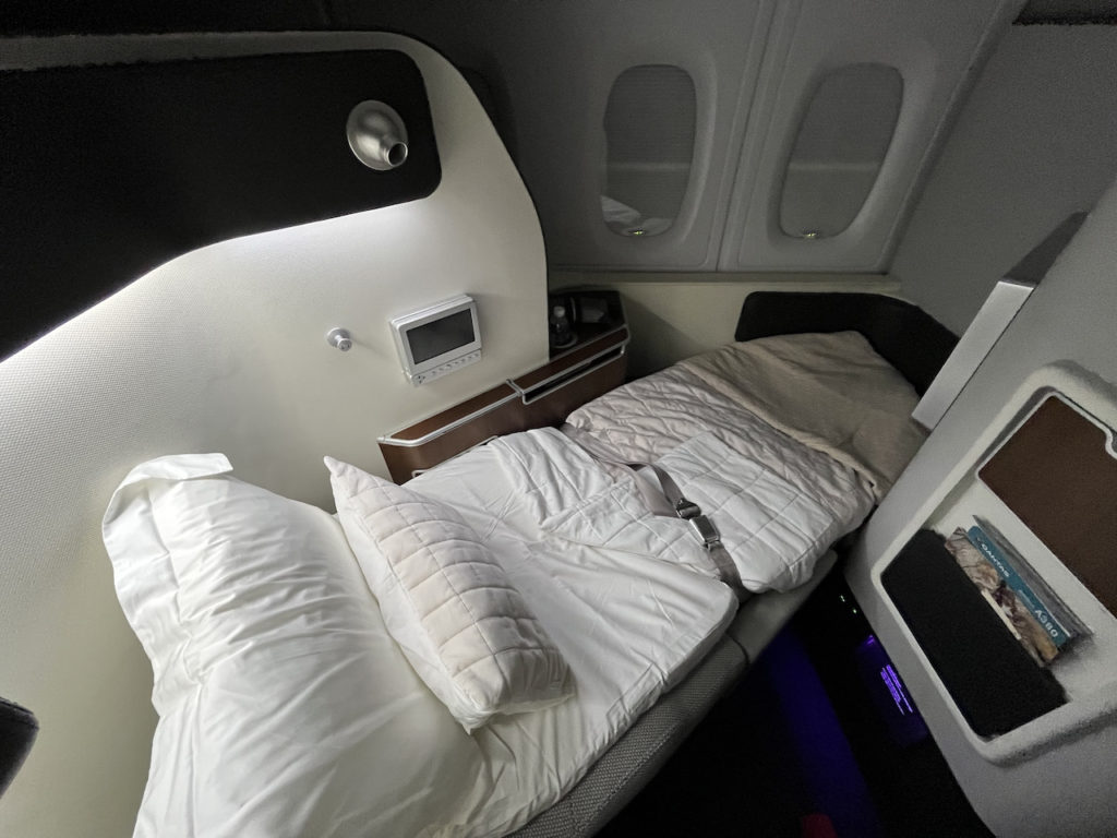 Qantas First Class Bed