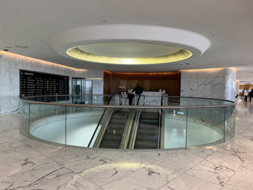 Qantas First Lounge Service Desk