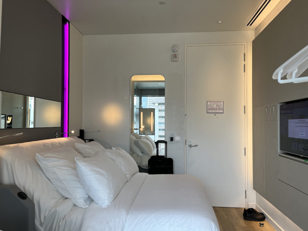 Yotel Singapore Orchard Room