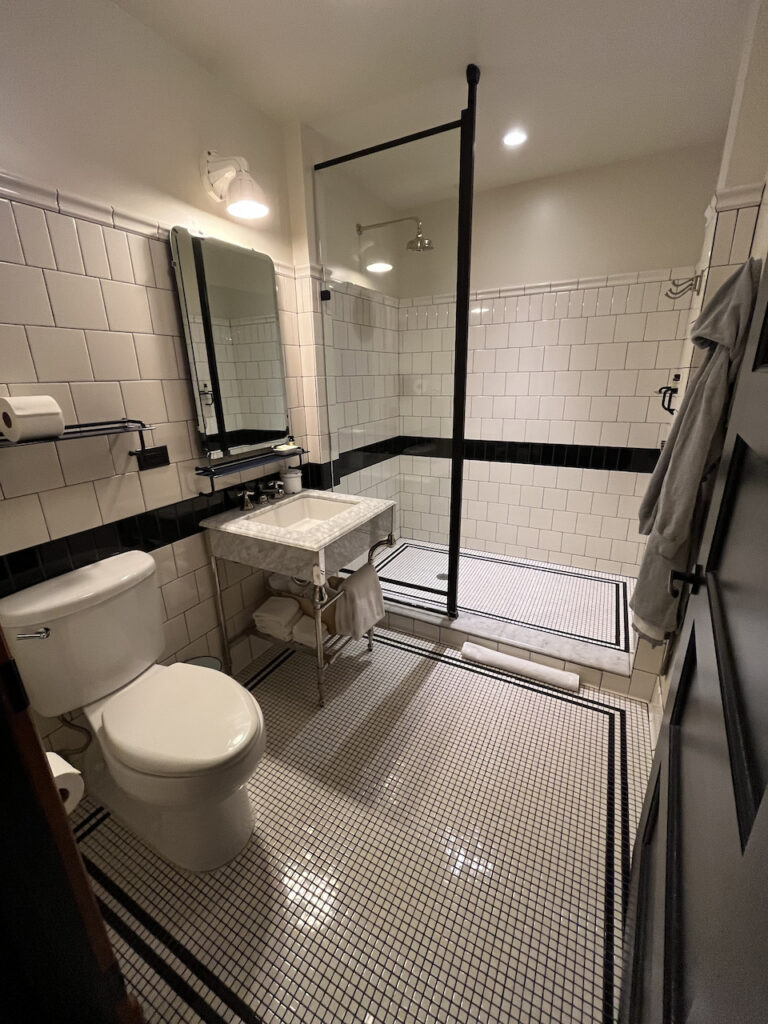 Chicago Athletic Association Hotel Bathroom