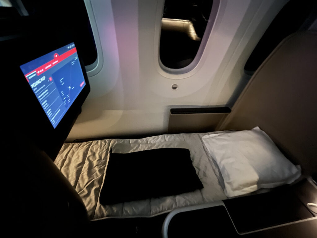 Qantas Sydney To New York Review Business Class Bed