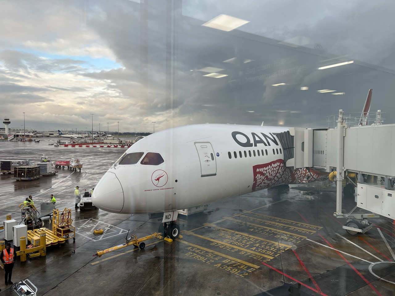 Dynamic Qantas Auckland To New York Flight Diverted After Medical Emergency Moment for Desktop Dynamic Qantas Auckland To New York Flight Diverted After Medical Emergency Moment for Desktop