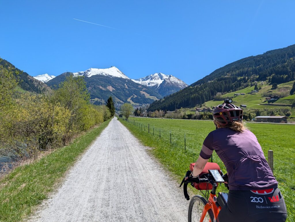 Gapstein Vally with snow capped mountains