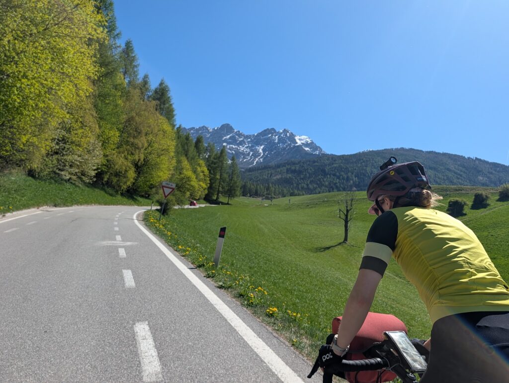 Bike path shared with cars on Eurovelo 7