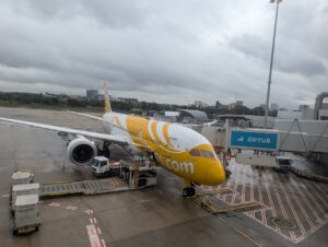 Scoot B787-8 Dreamliner at Sydney Airport Terminal 1